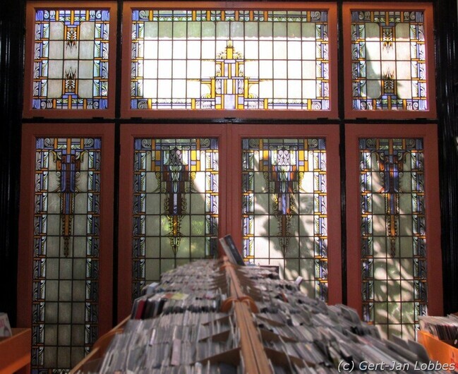 De dubbele glasdeur met bovenlicht
<br/>
Gert-Jan Lobbes, 2016